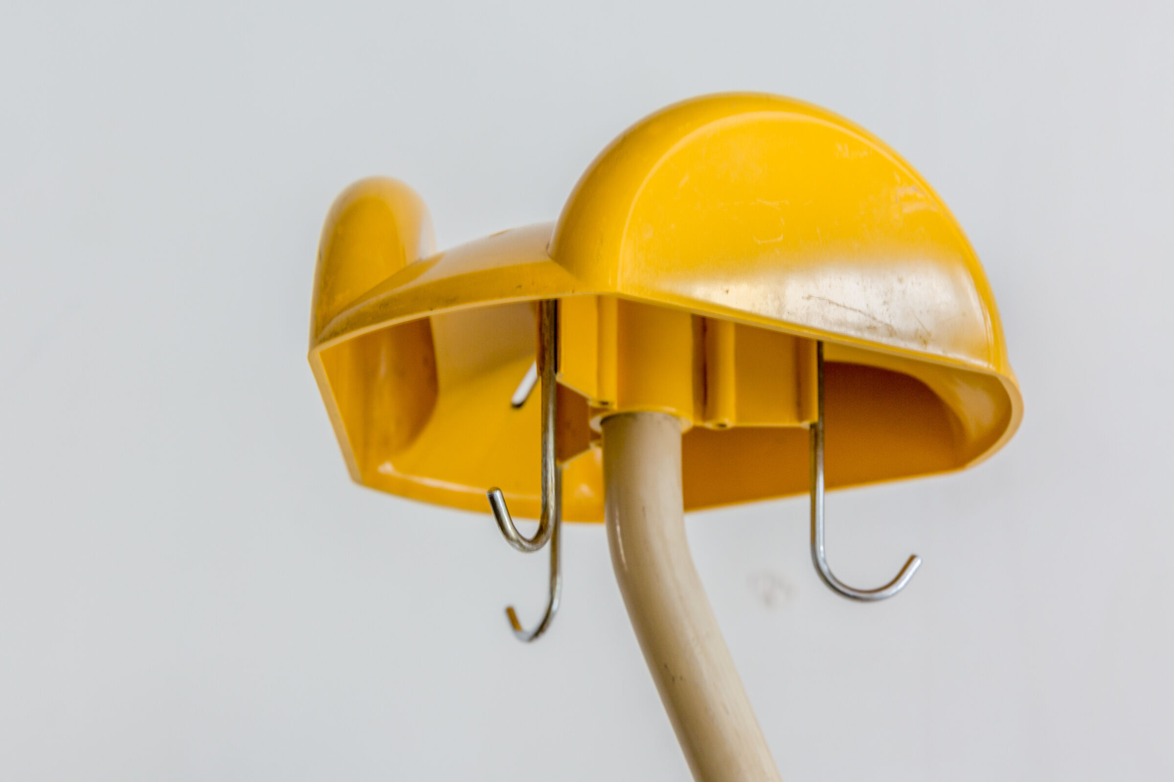 wearing coats by Enzo husband tricorno, Danese edition 1980