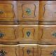 Commode de style Louis XV en bois 