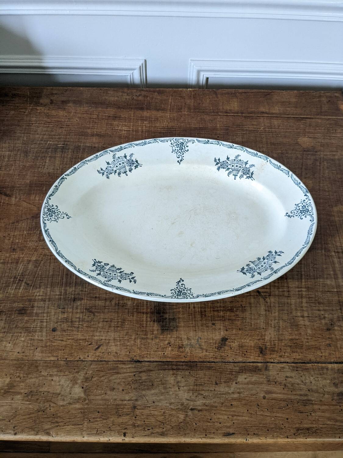 Large St Amand dish