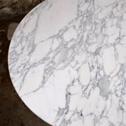 Large table ronde en marbre de Carrare, Italie, 1970s