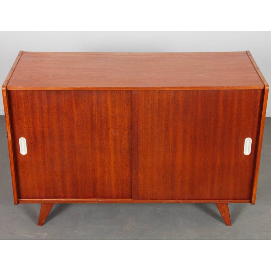 Commode en placage acajou dessinée par Jiri Jiroutek, modèle U-452, 1960