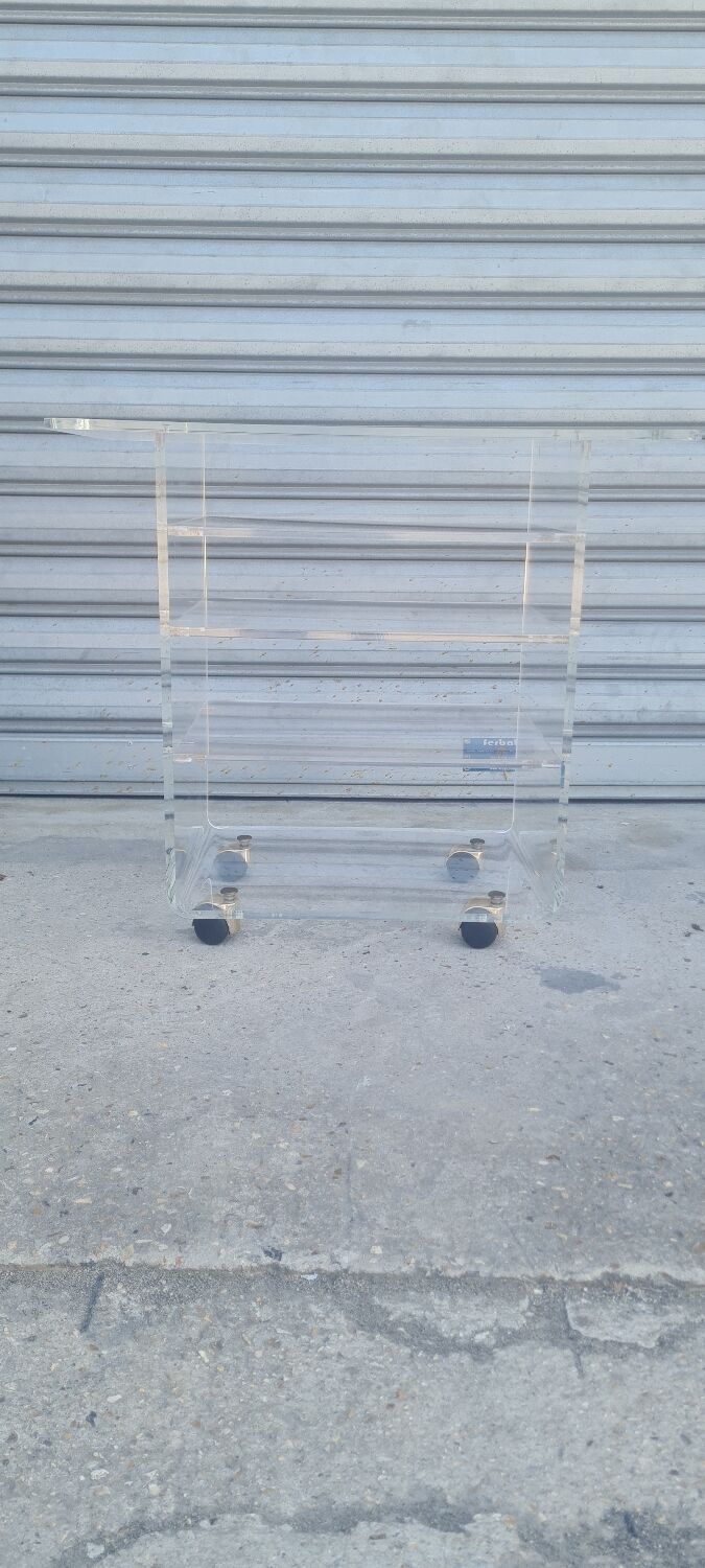 Les Invisibles du Marais: Desserte hifi plexiglas