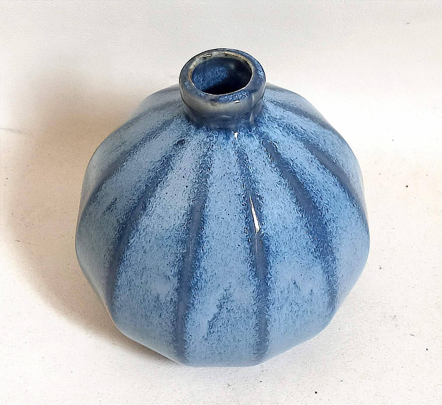 Stoneware ball-shaped vase signed Sylva, 1930s. Height 18 cm.