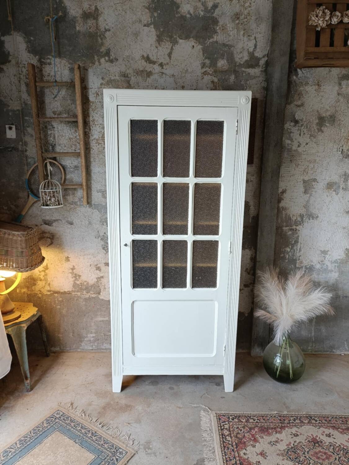 Art Deco bonnet maker