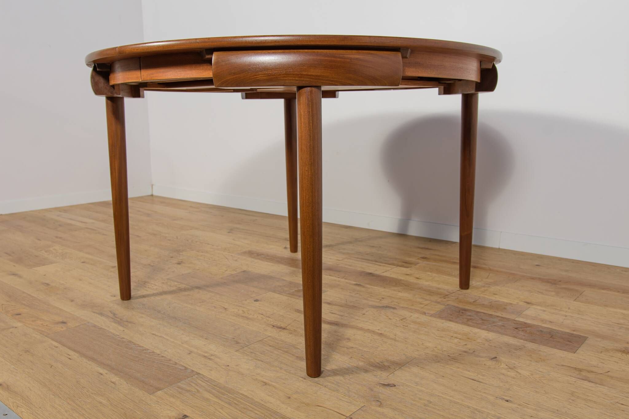 Mid-Century Teak Dining Table & Chairs by Hans Olsen for Frem Røjle.