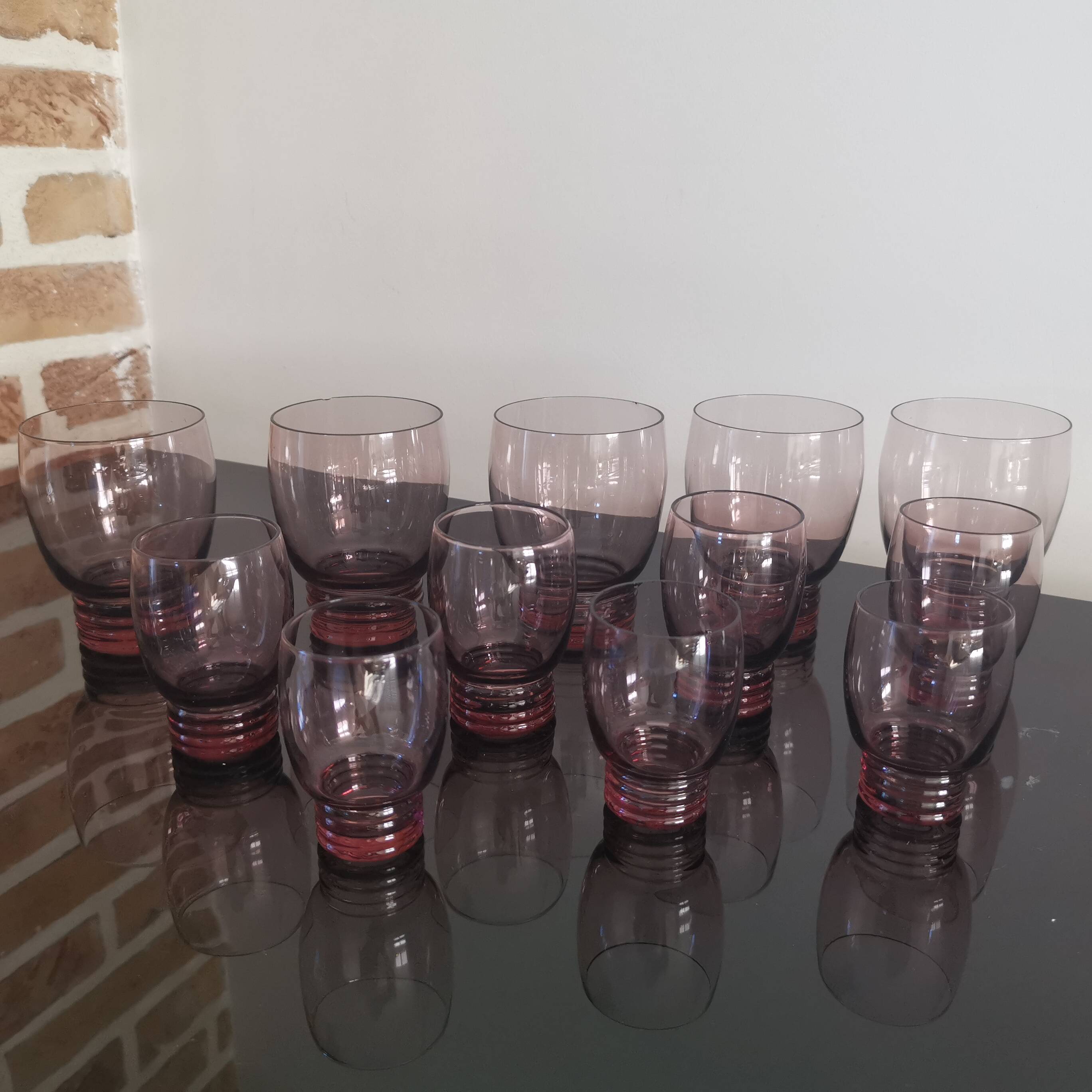 Set of 50s art deco purple/rosé blown glass glasses