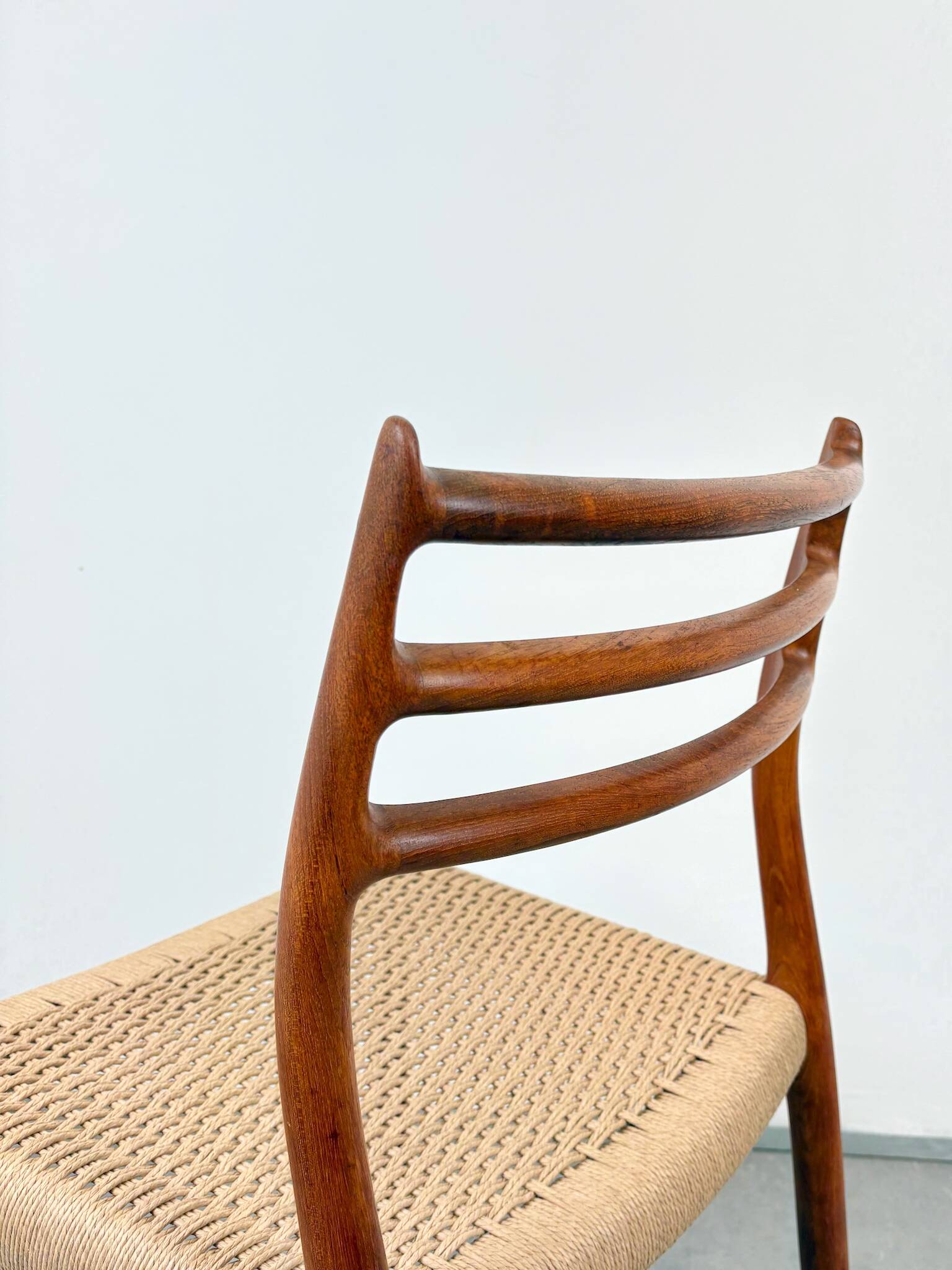 Ensemble de 6 chaises modèle 78 en teck par Niels O. Møller