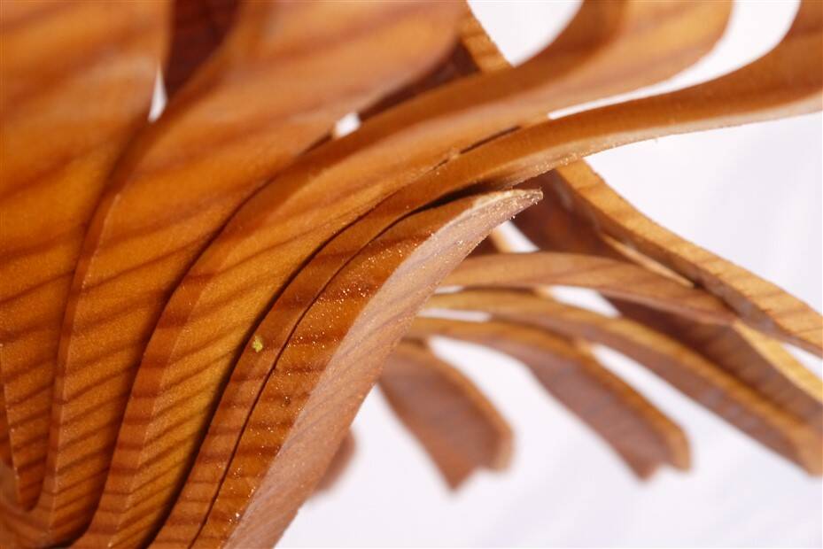 Lampe anthropomorphe en bois 1980