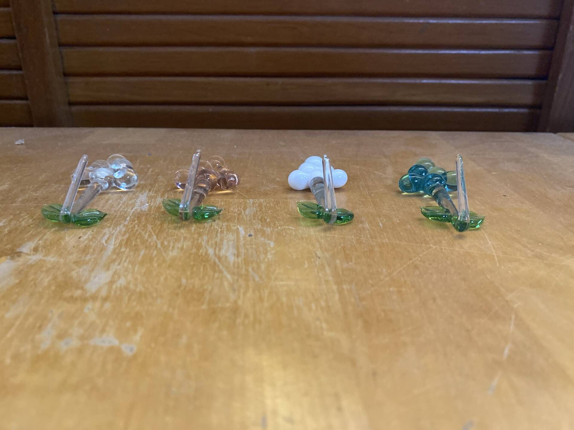 Set of 4 vintage murano glass knife rests grape cluster