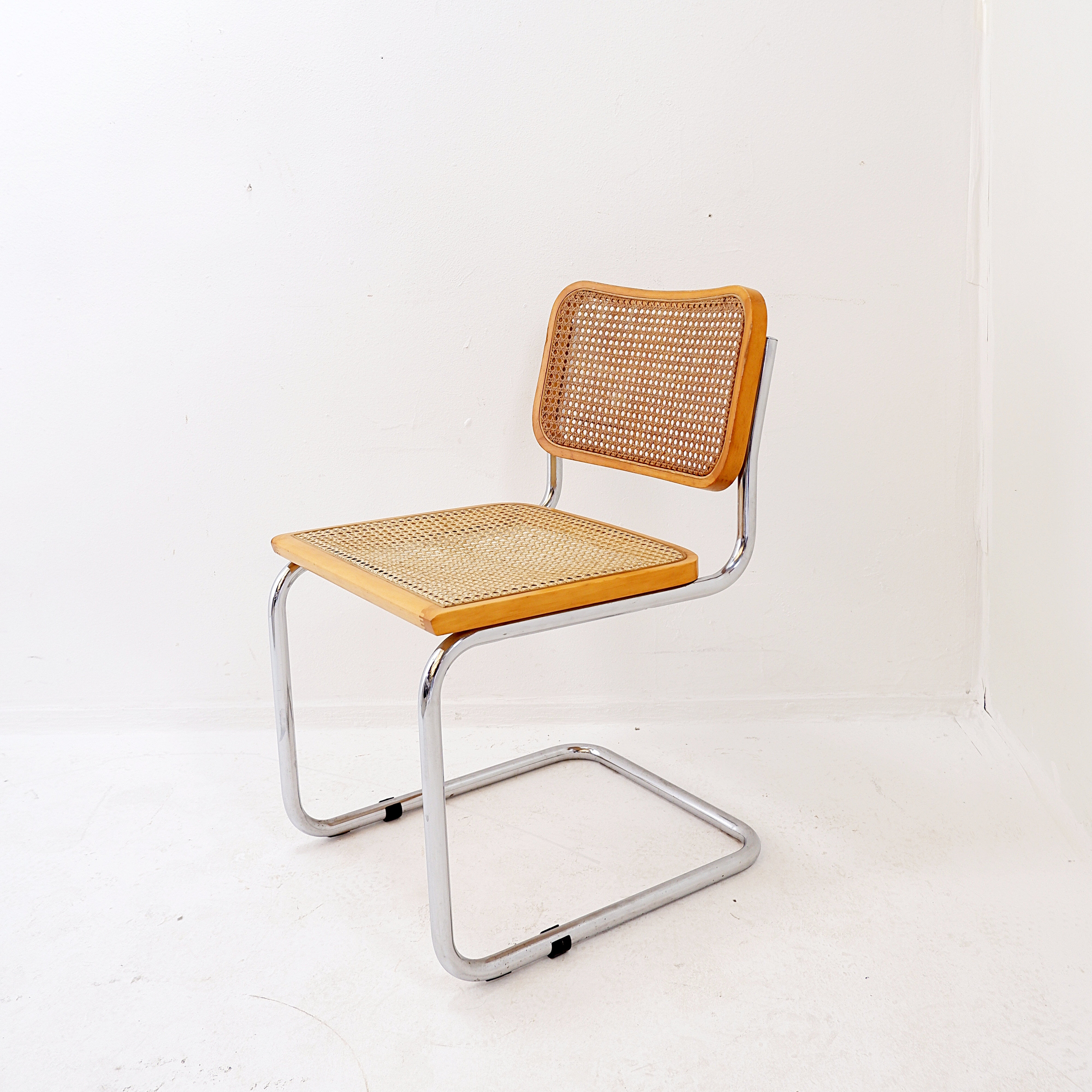 Vintage Cesca chair in light wood - Italy
