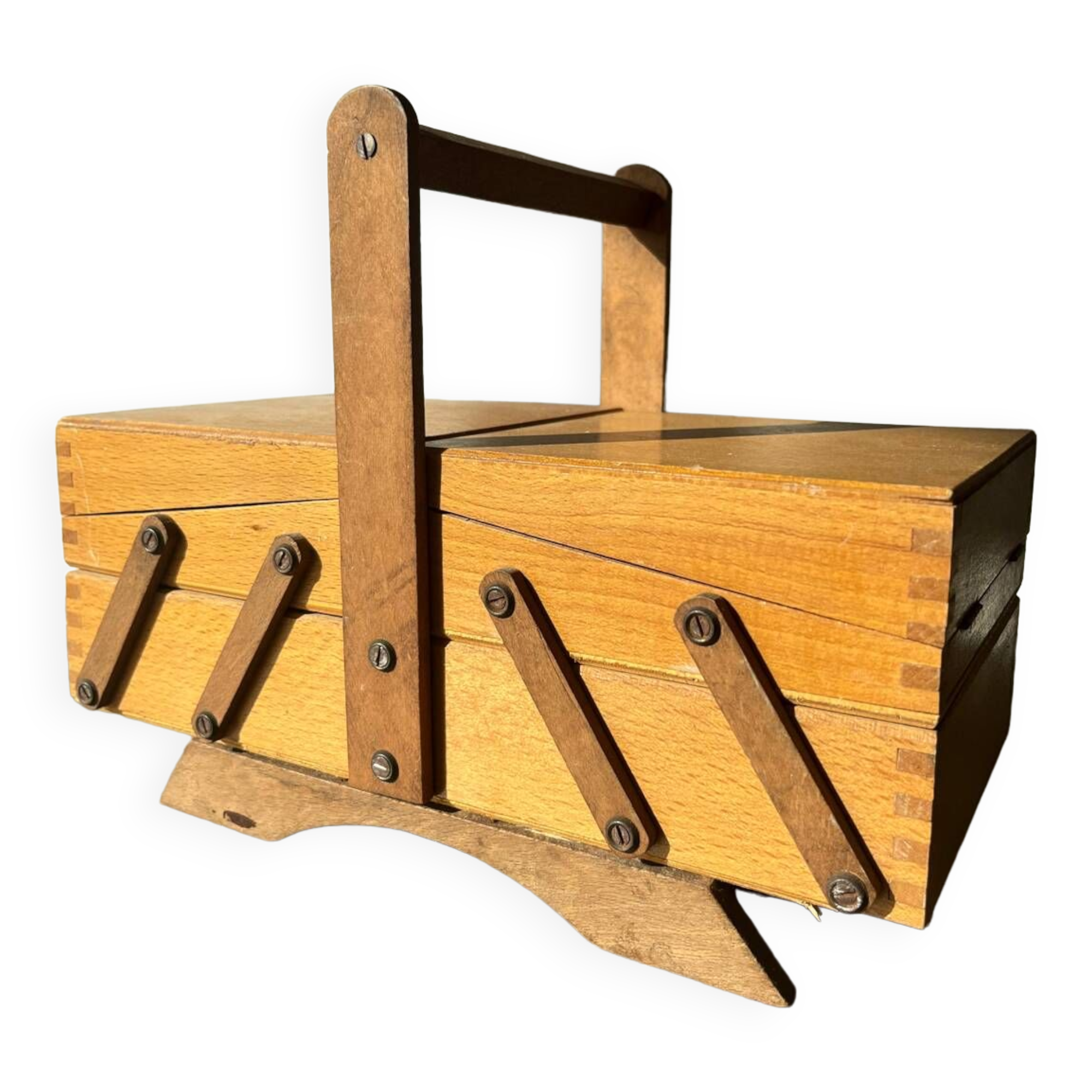 Wooden sewing box - worker