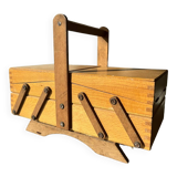 Wooden sewing box - worker
