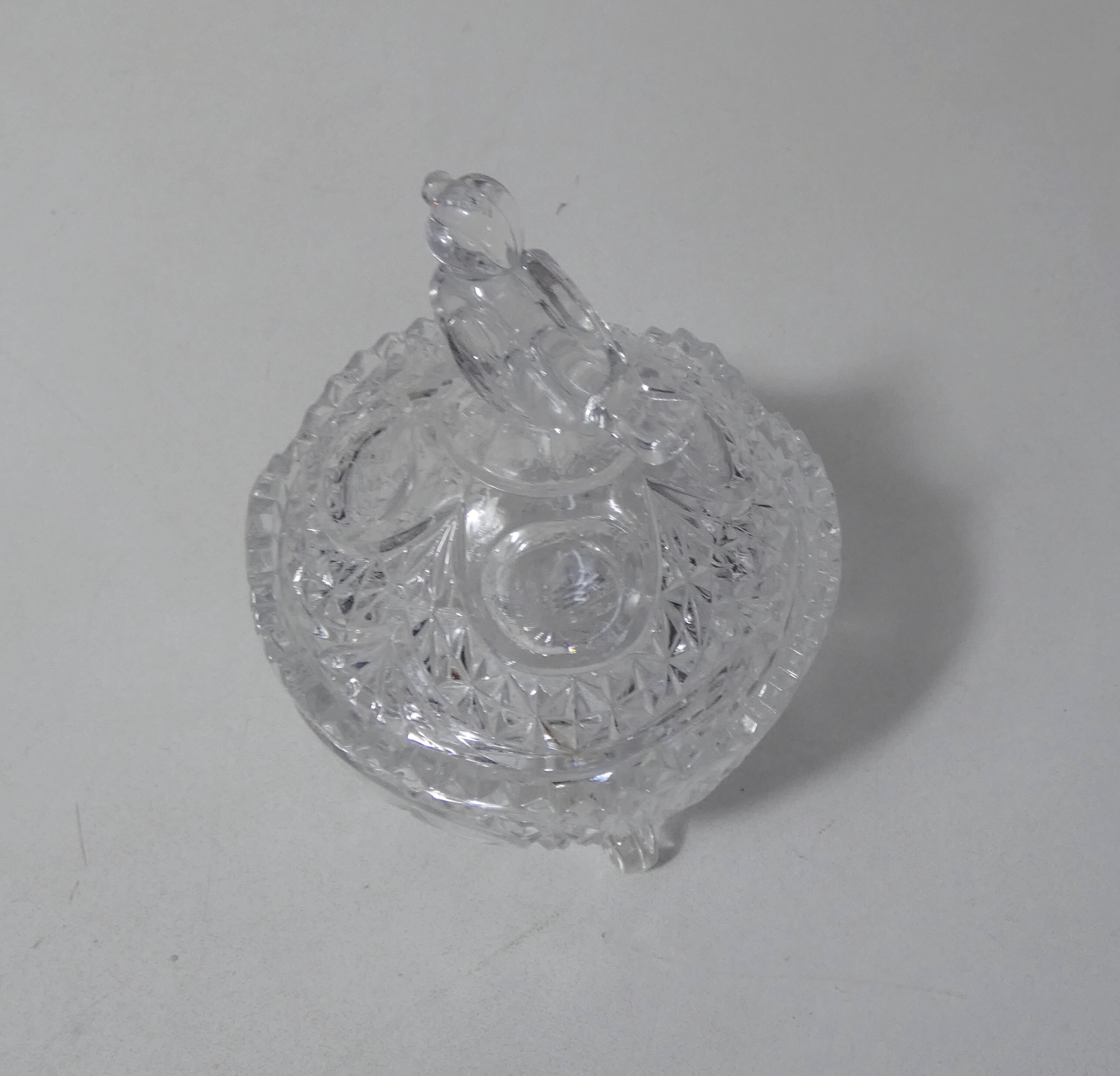 Drageoir bonbonnière en cristal décor oiseau