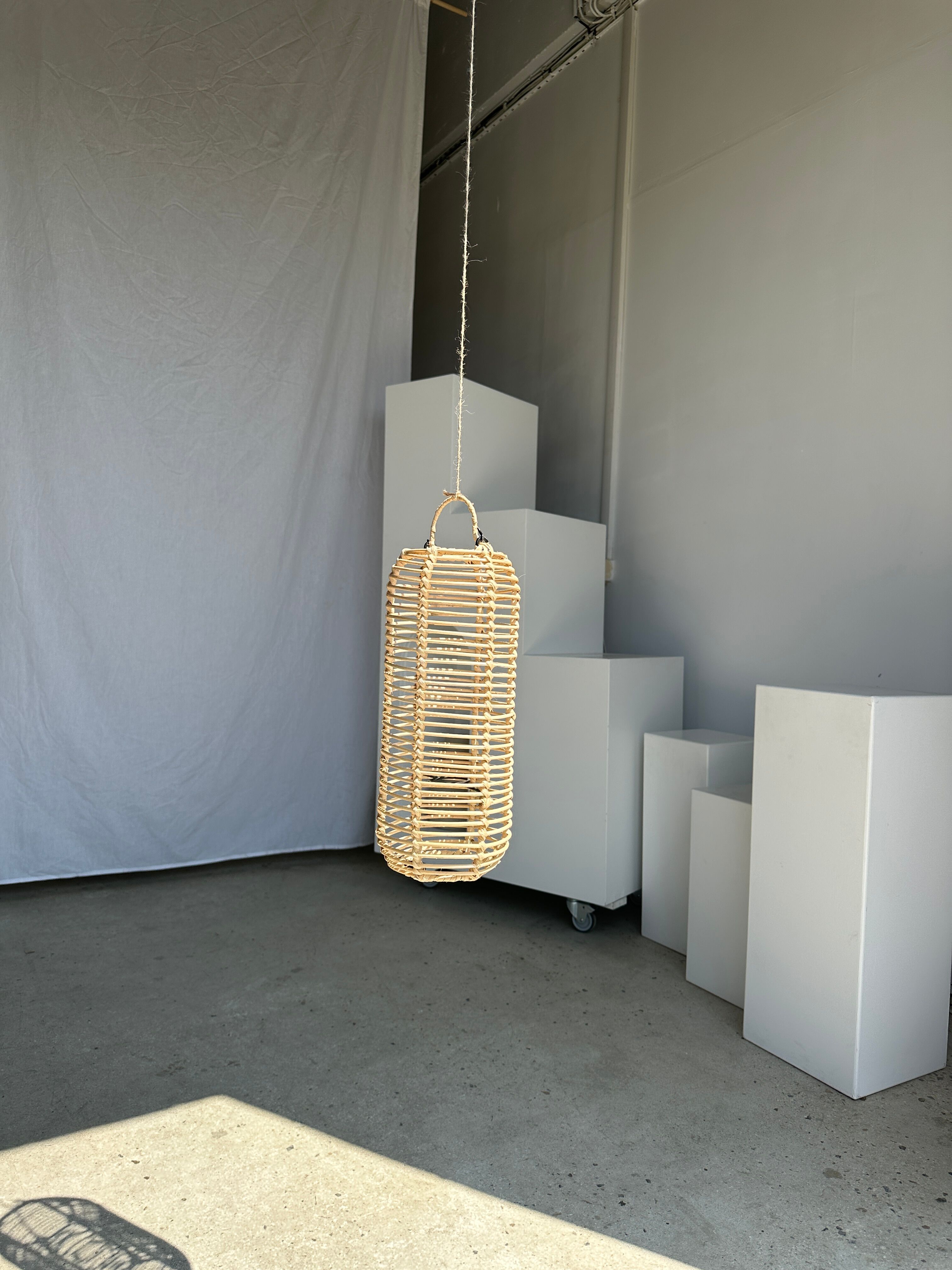 Small lantern-shaped rattan suspension H35 D15