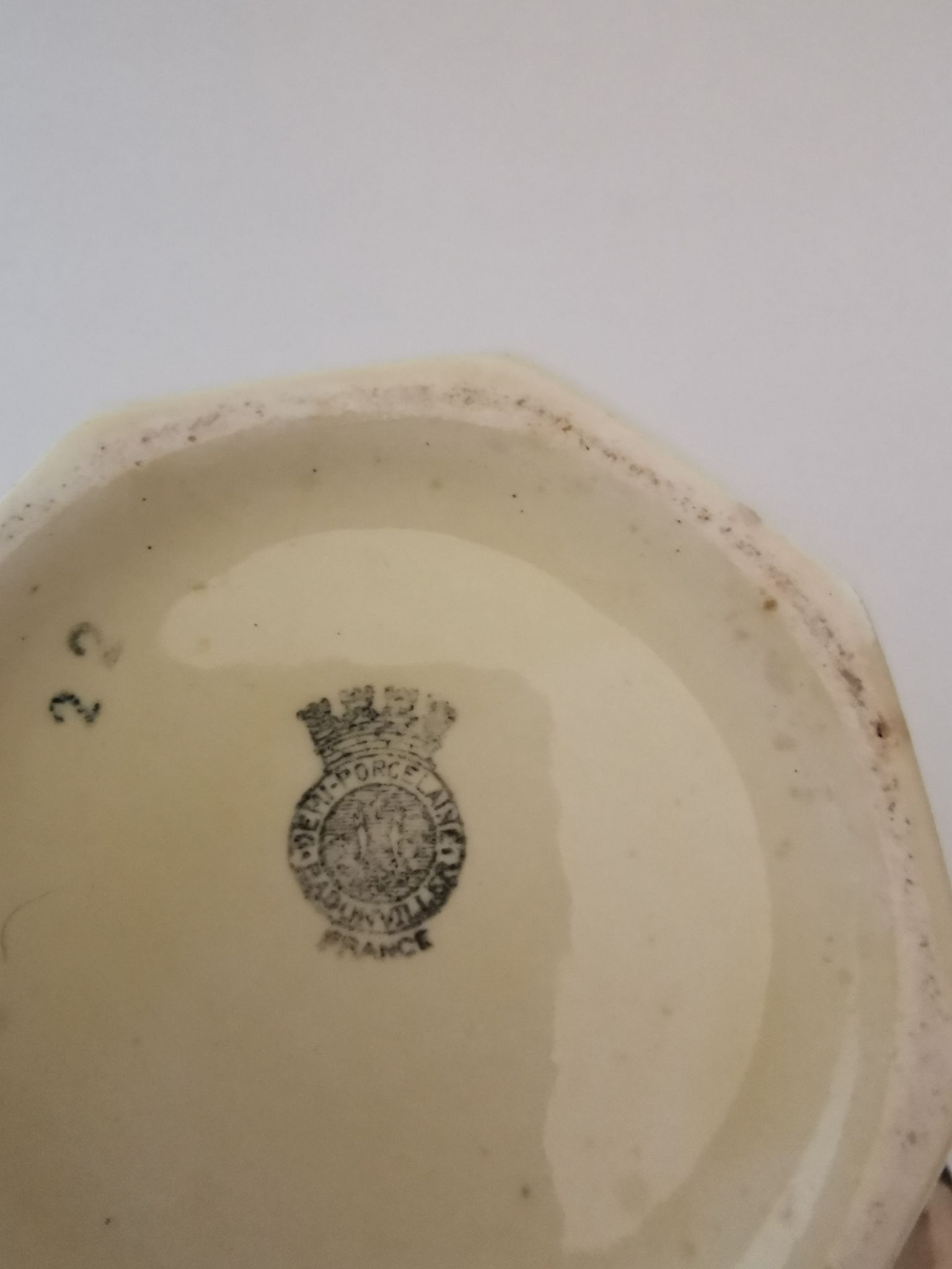 Pichet tisanière art déco en demi porcelaine "badonviller"