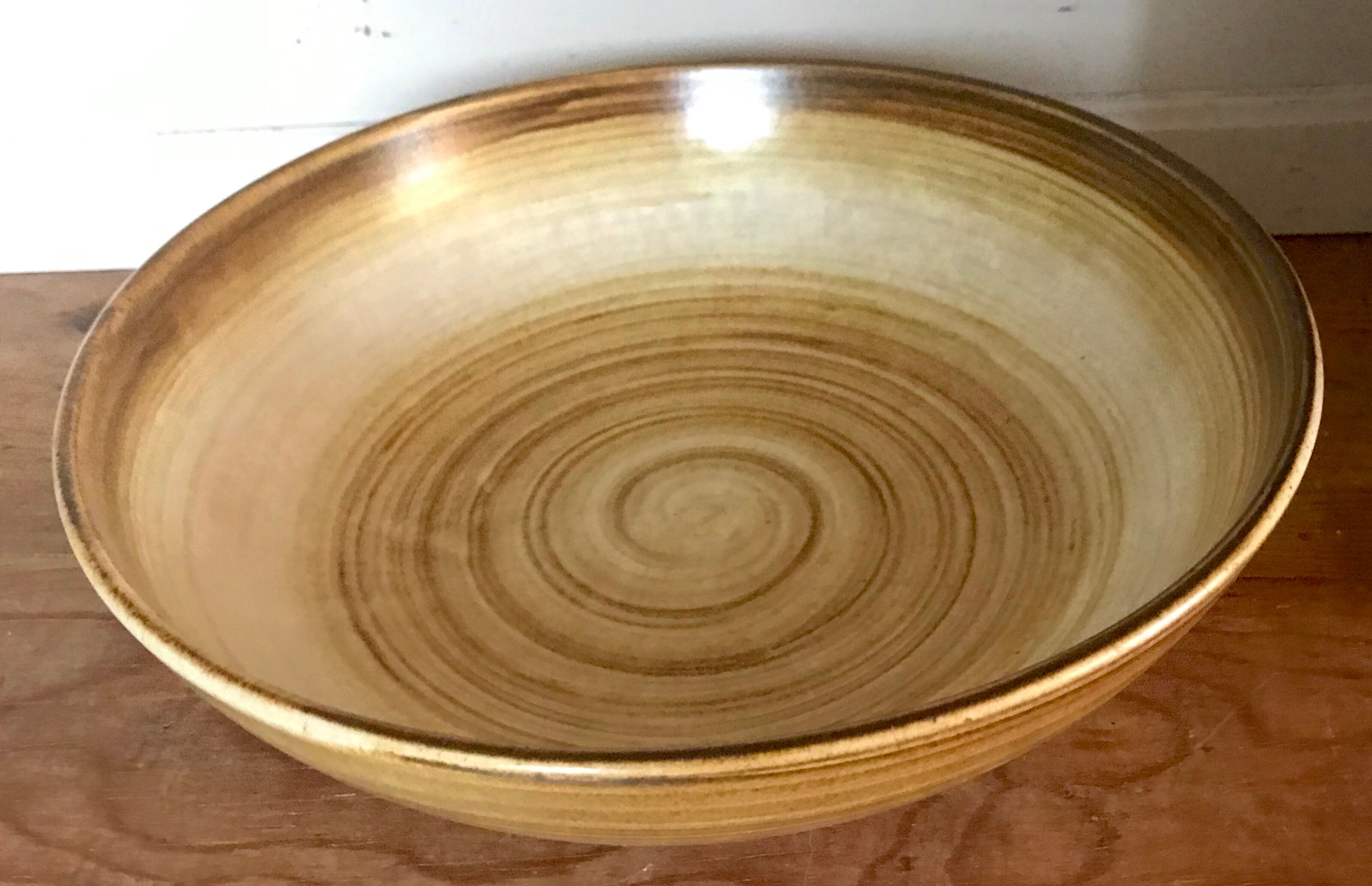 Longchamp vintage sandstone salad bowl