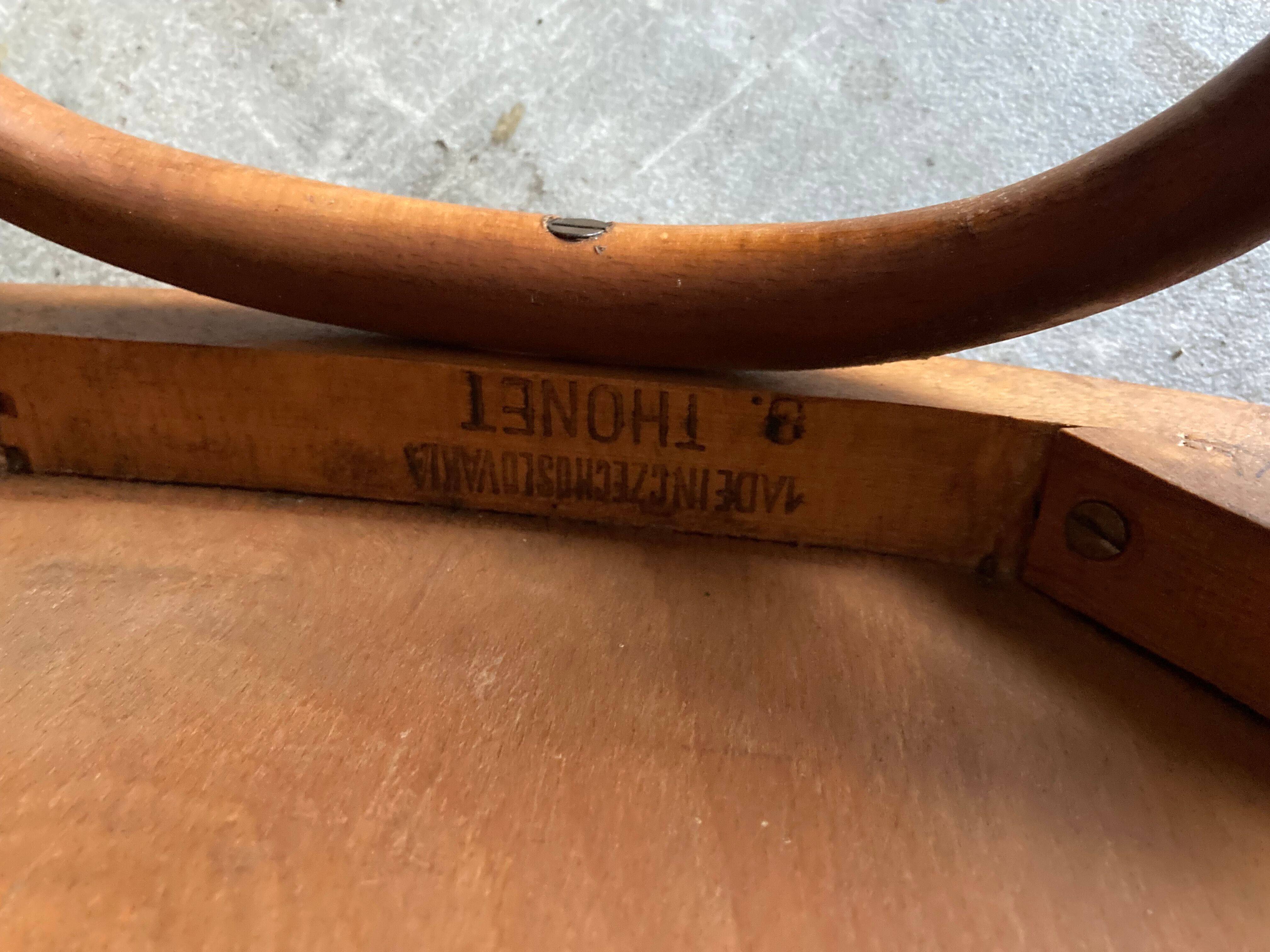 Pair of mismatched Thonet chairs