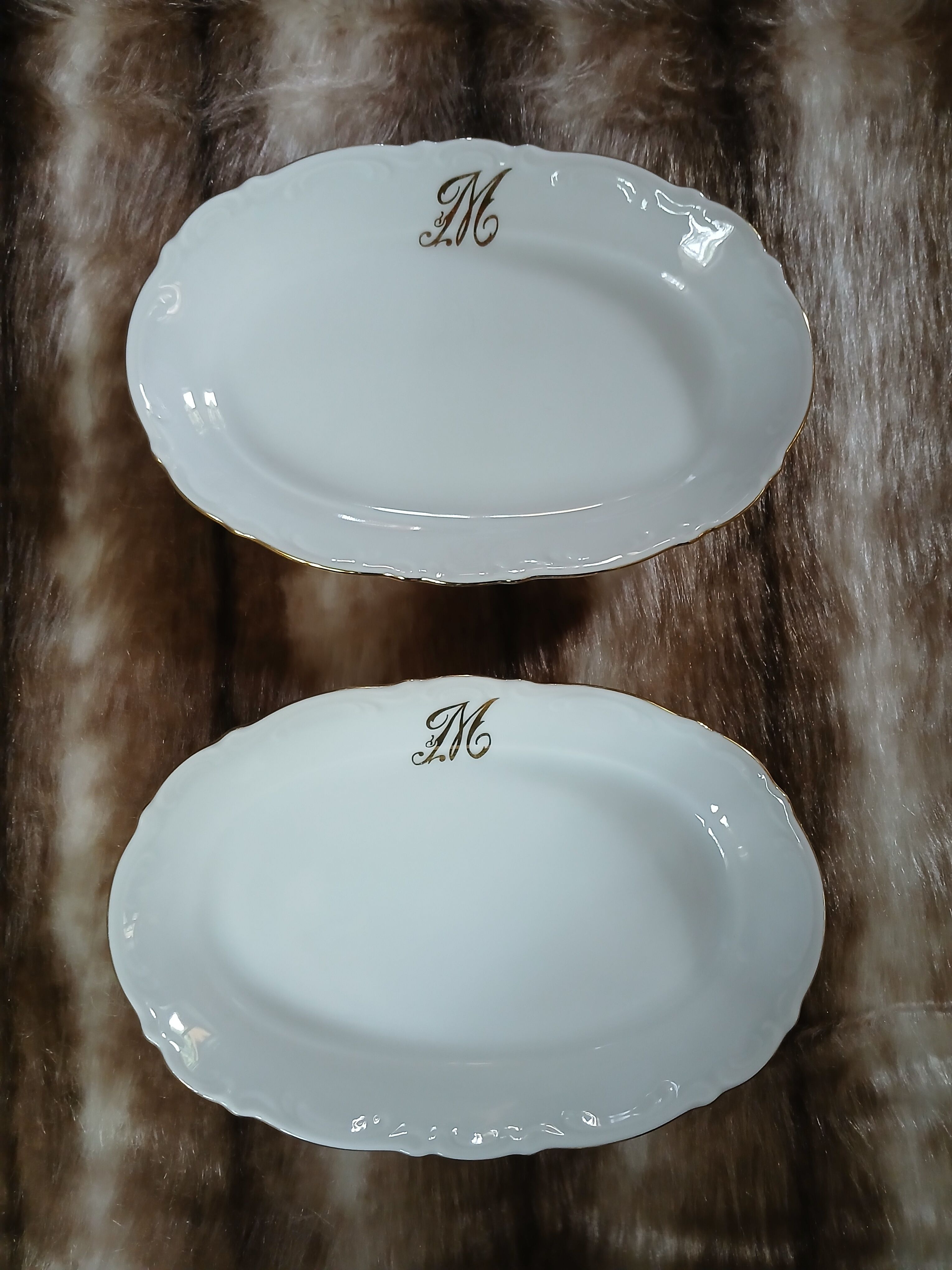 Ensemble 6 plats en porcelaine blanche