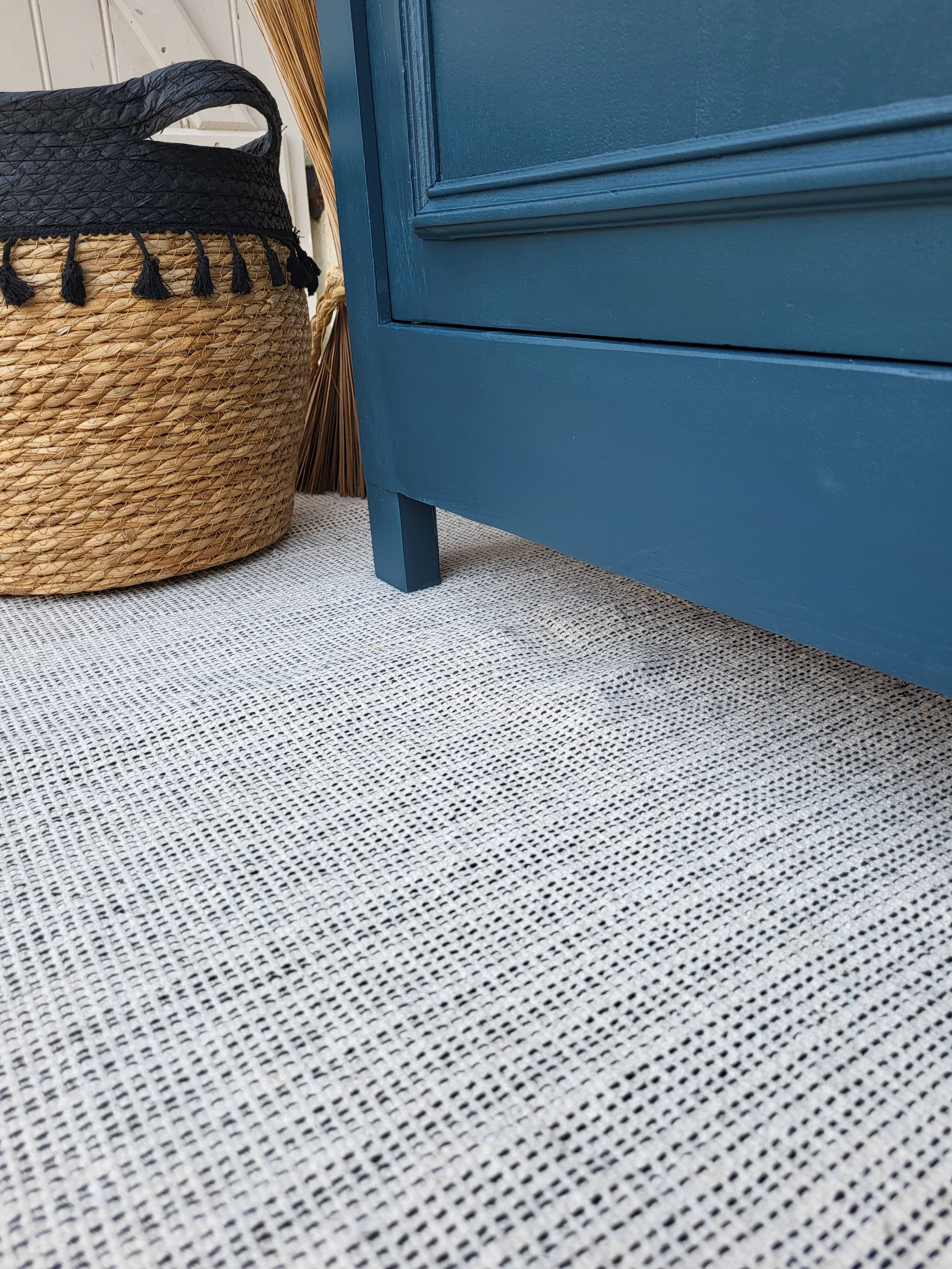 Bookcase with 2 glass doors