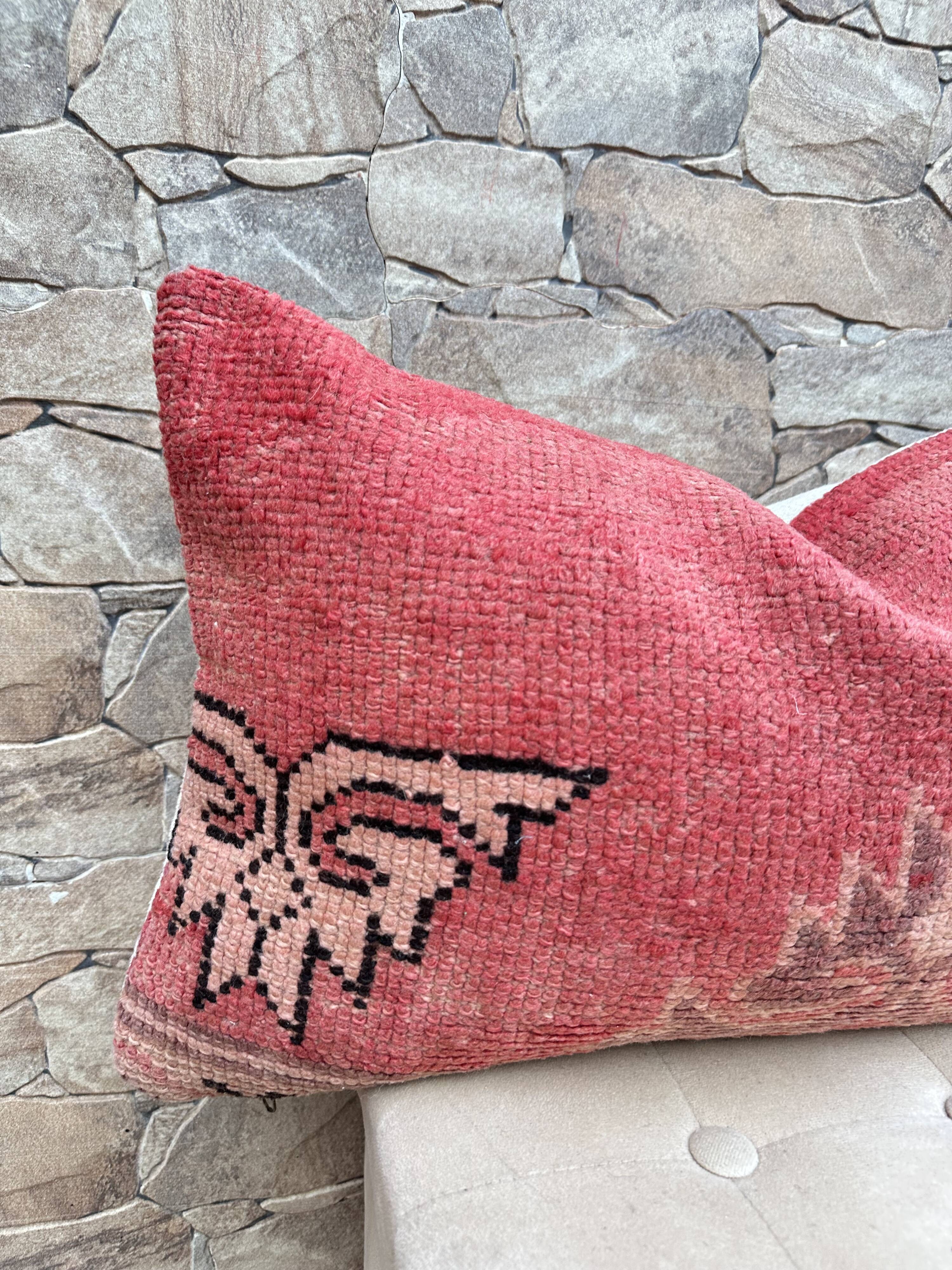 Beautiful vintage Berber Kilim cushion from Morocco