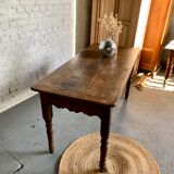 Farm table