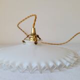 Serrated opaline suspension