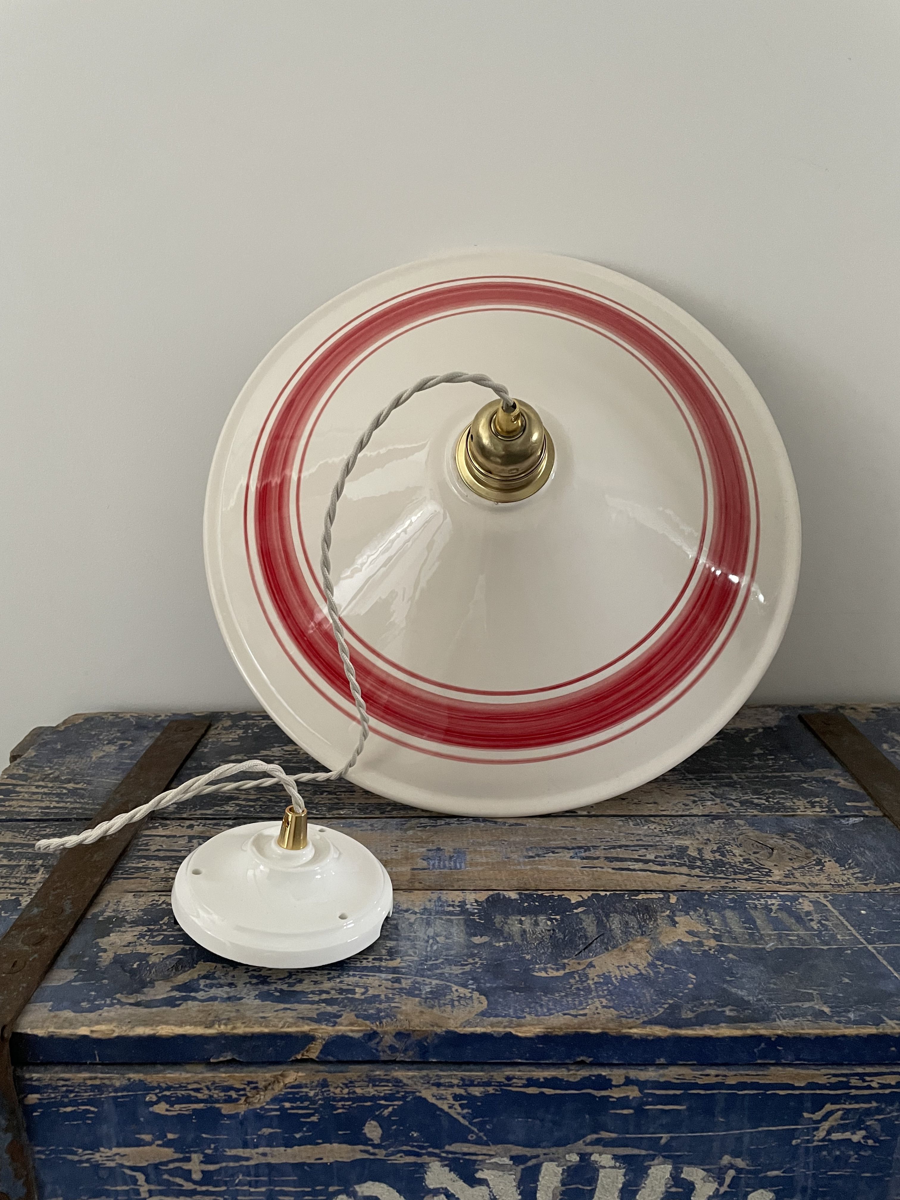 Vintage suspension lamp in electrified ceramic to nine