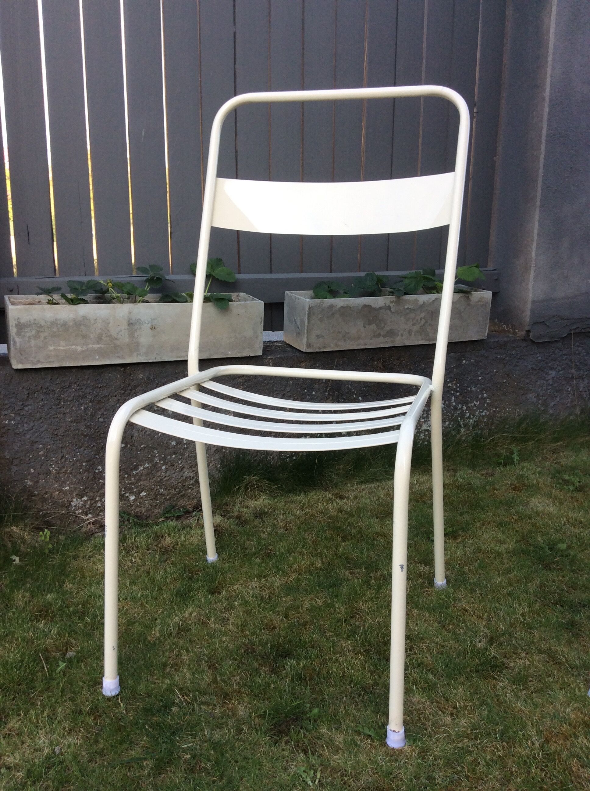 4 metal bistro terrace chairs