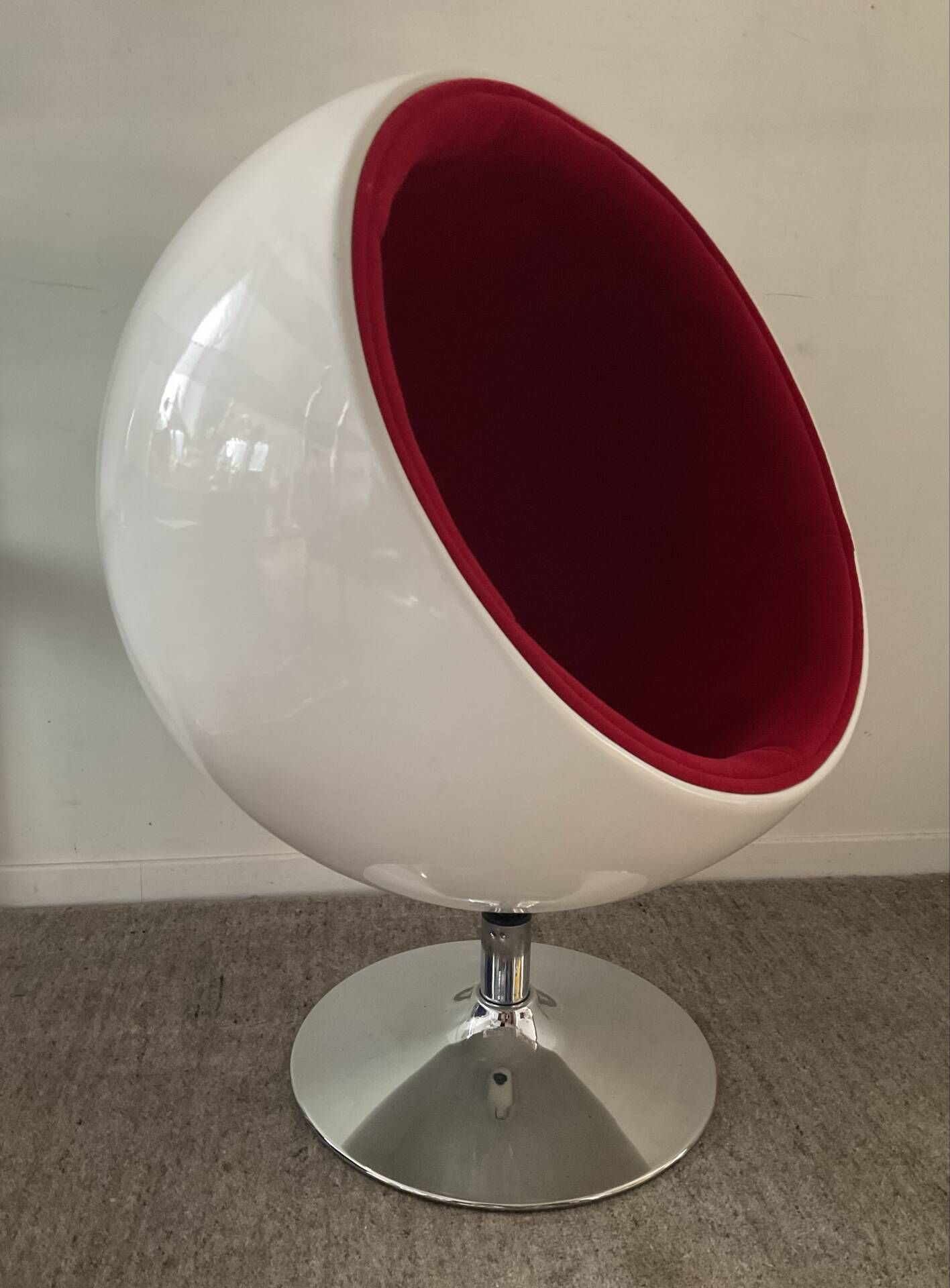Ball Chair armchair from the 70s-80s.