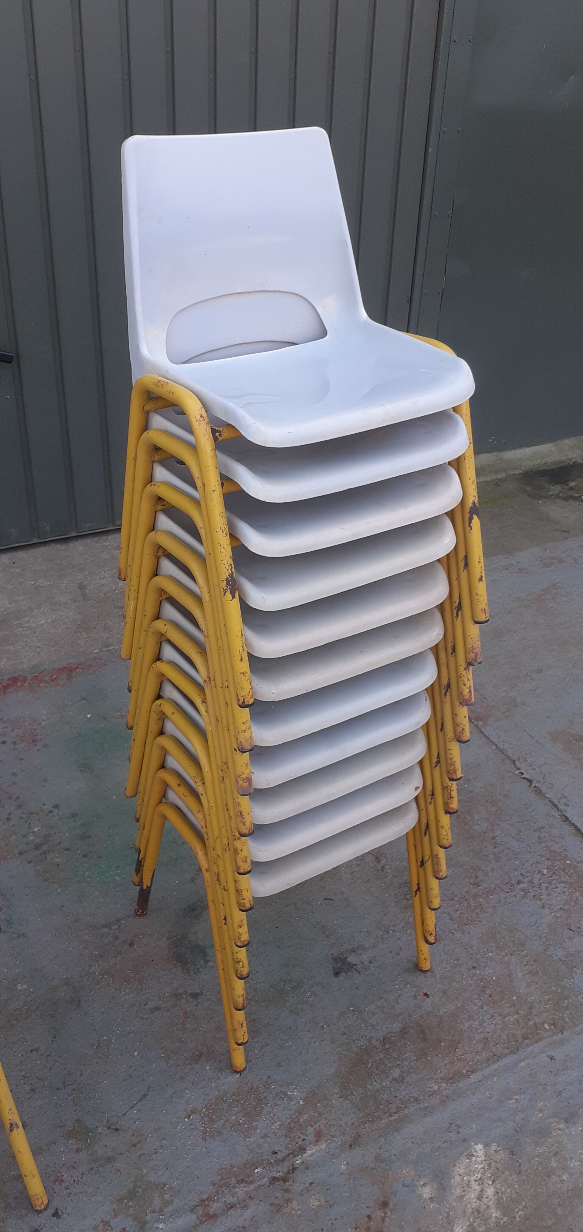 12 children's chairs school