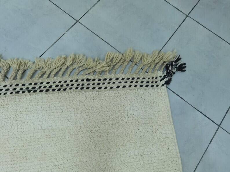Moroccan Berber rug 200cm x 300cm