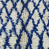 Handmade pure wool rug, size 100 x 200 cm.