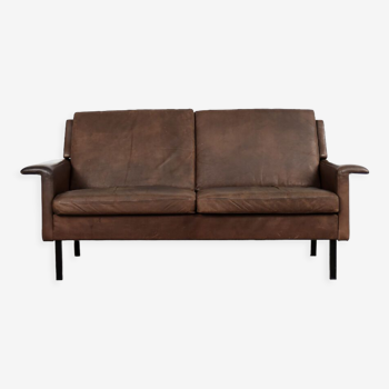 Vintage mid-century modern 2-seater brown leather sofa 3330 by arne vodder for fritz hansen