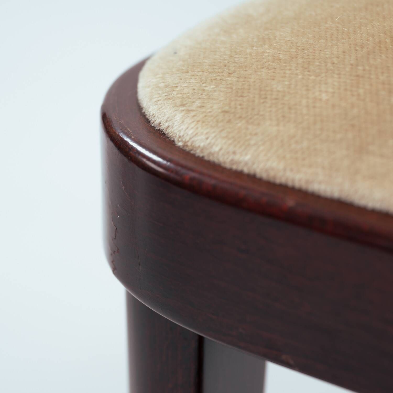 Thonet High Back Velvet Chairs No. 567 by Otto Prutscher