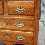 Small 18th century Parisian Louis XV walnut chest of drawers