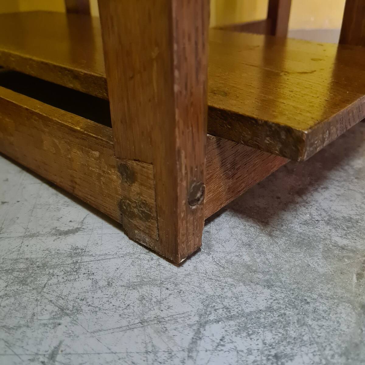 Arts and Crafts oak drop leaf table circa 1900.