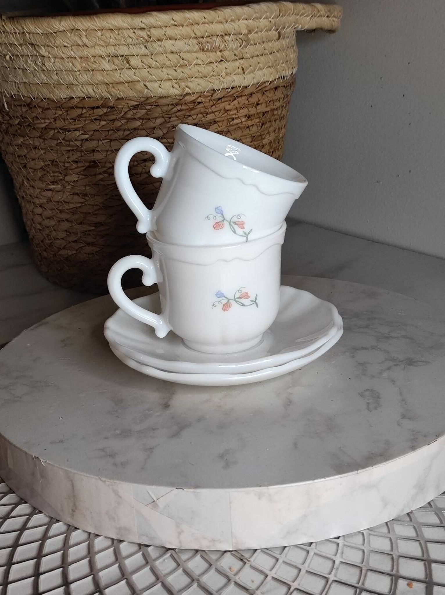 Tasses vintage verre blanc