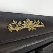 Bibliothèque vitrée en bois noirci époque Napoléon III