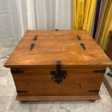 Chest coffee table