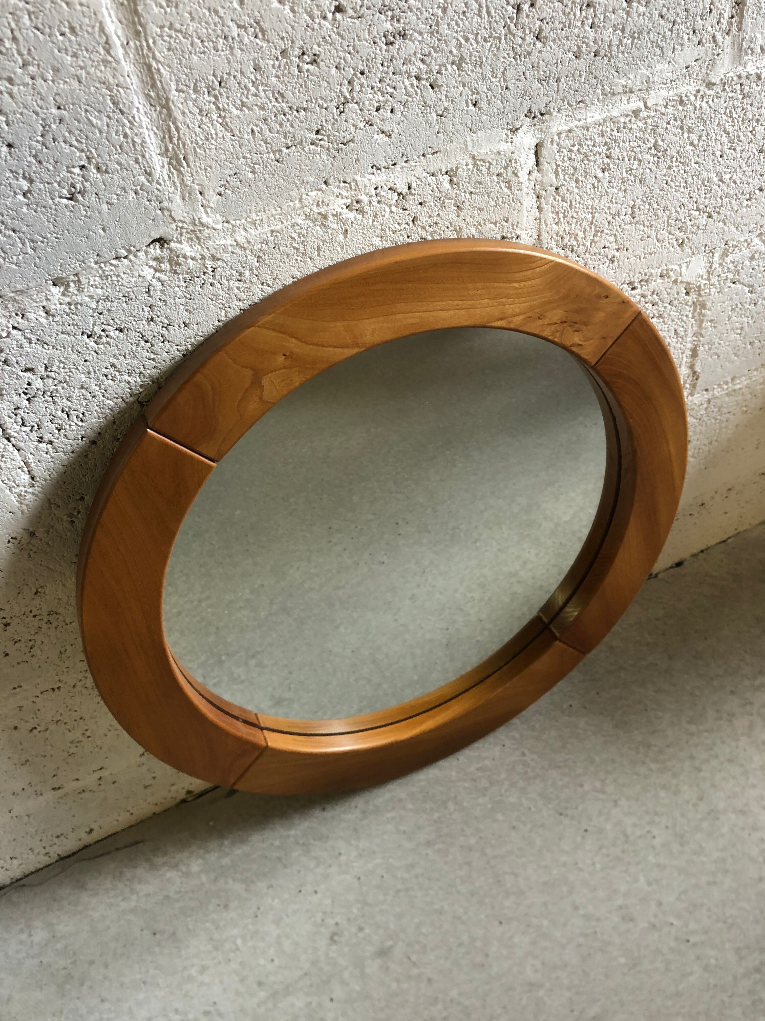 Round mirror in solid elm Maison Regain