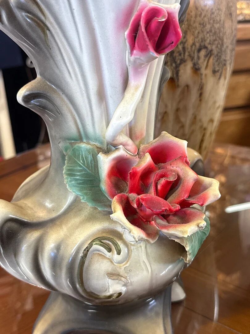 Vase – Capodimonte – Ornaments – Grey pink slipware
