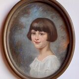 Portrait d’une jeune fille, signé, XX siècle