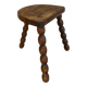 Tabouret tripode en bois massif, dit de vacher
