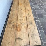 Winegrower's farm table