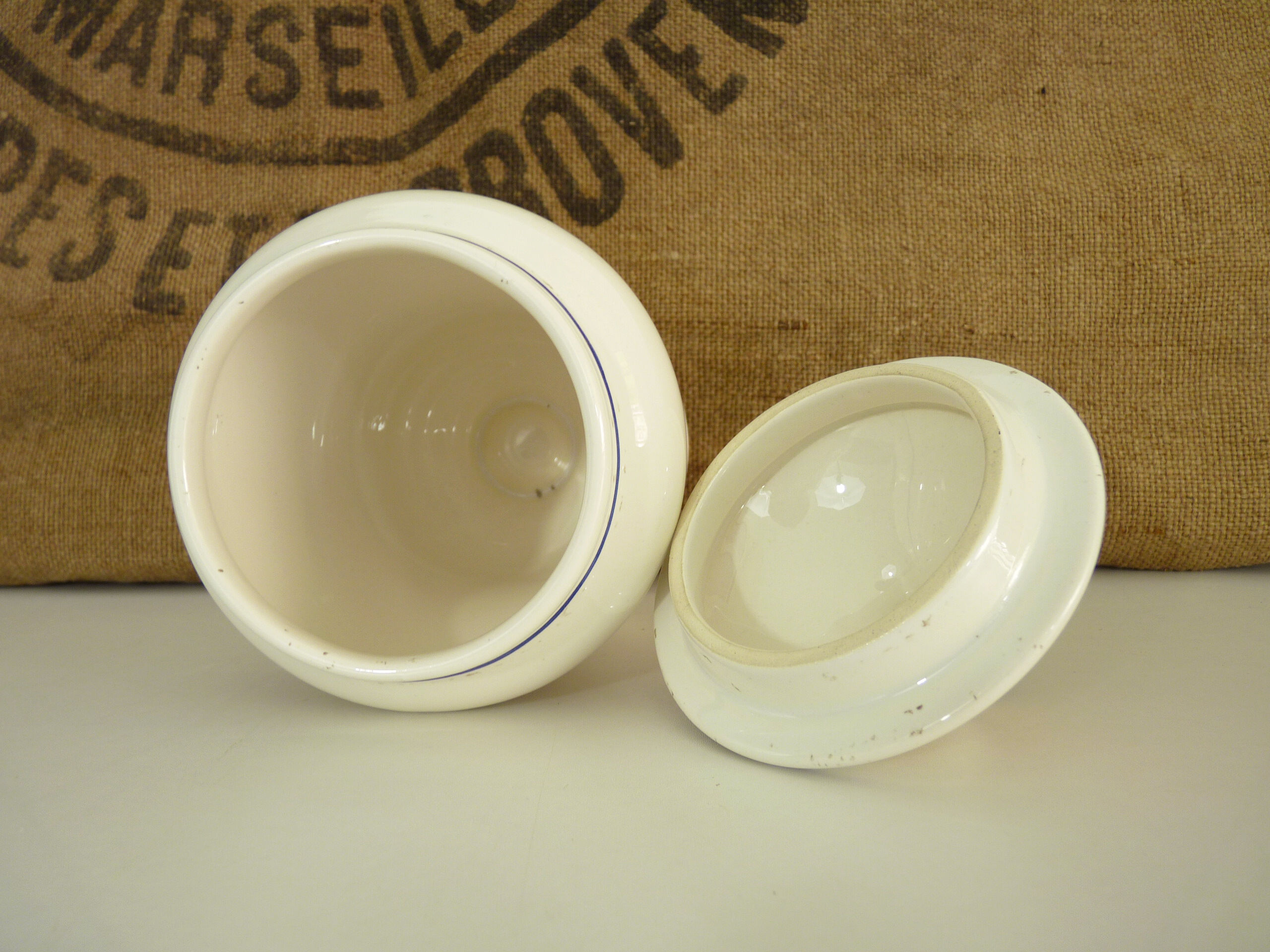 Ex-Ruscus apothecary pot in st Clement's earthenware