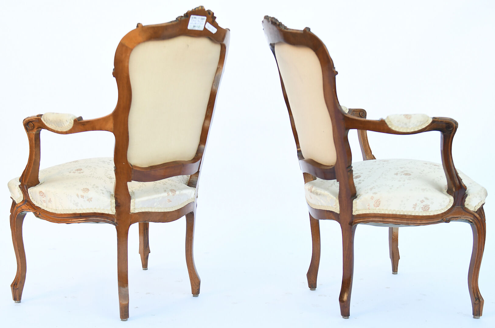 Salon en bois sculpté de style Louis XV