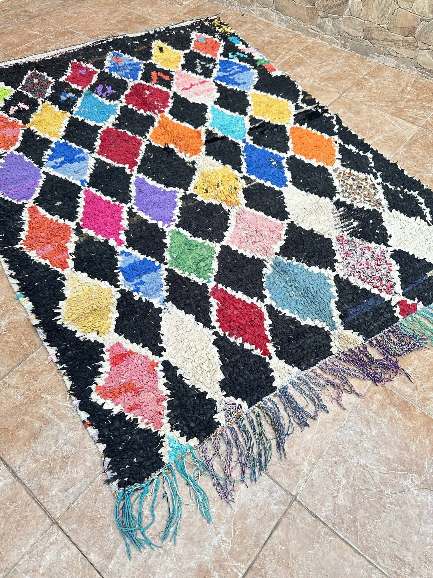 Vintage Boucherouite Berber rug: Hand-knotted Moroccan rug.
