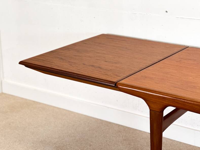 Table à manger de Johannes Andersen pour Uldum Møblefabrik