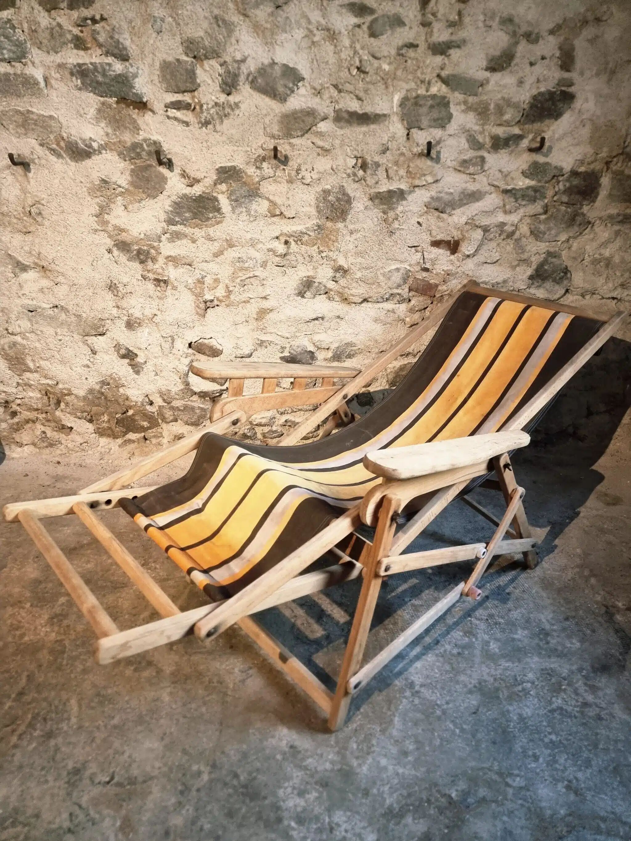 Vintage French folding lounge chair – 1950s/60s in beech with striped canvas, adjustable recliner