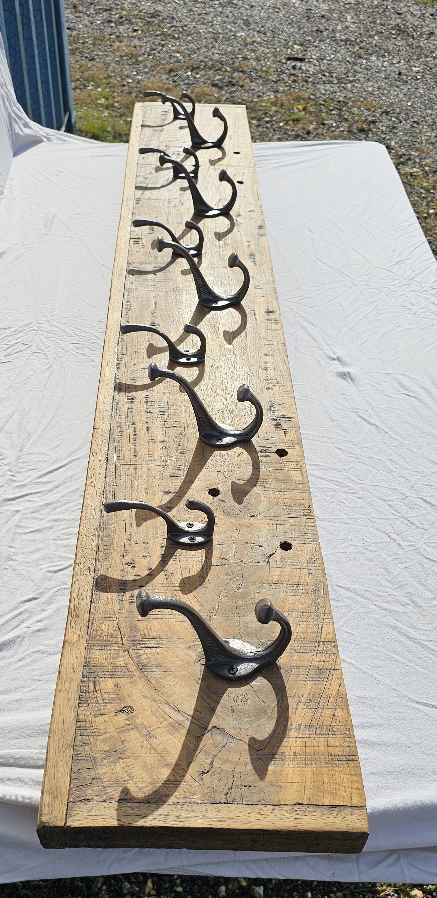 Teak coat rack with 10 double cast iron hooks